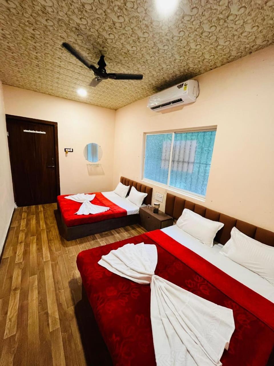 Hotel Maheshwari Green'S 우자인 외부 사진