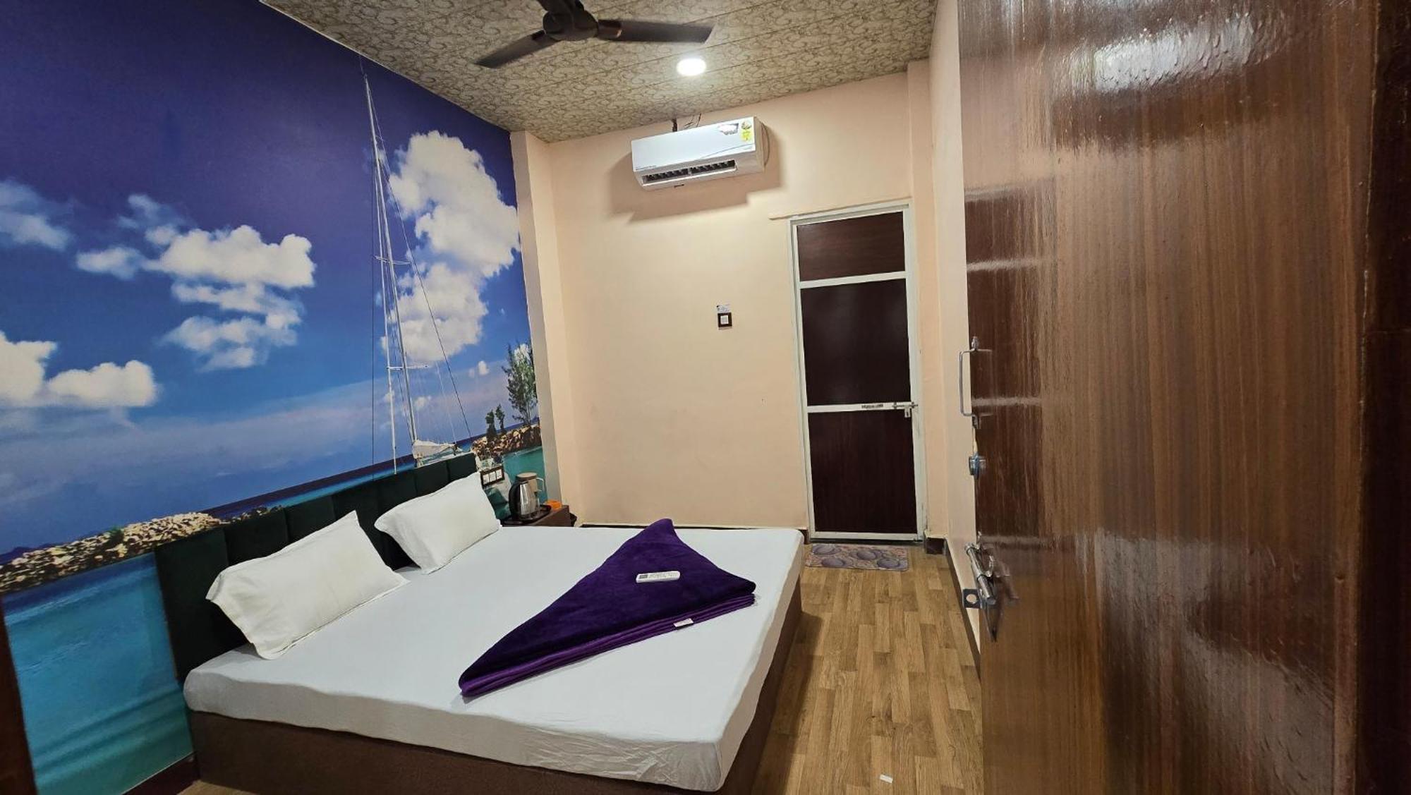 Hotel Maheshwari Green'S 우자인 외부 사진