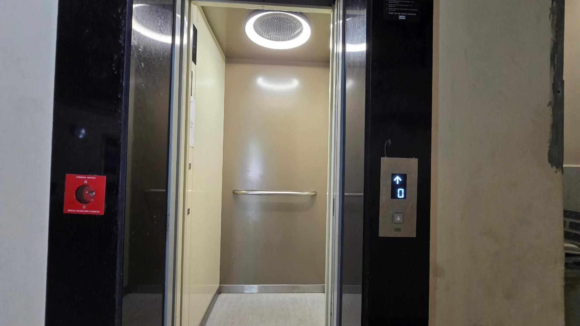 Hotel Maheshwari Green'S 우자인 외부 사진