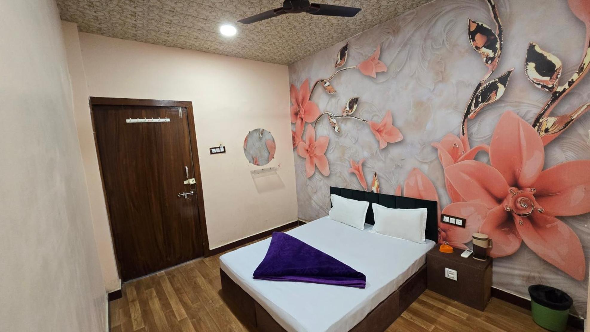 Hotel Maheshwari Green'S 우자인 외부 사진